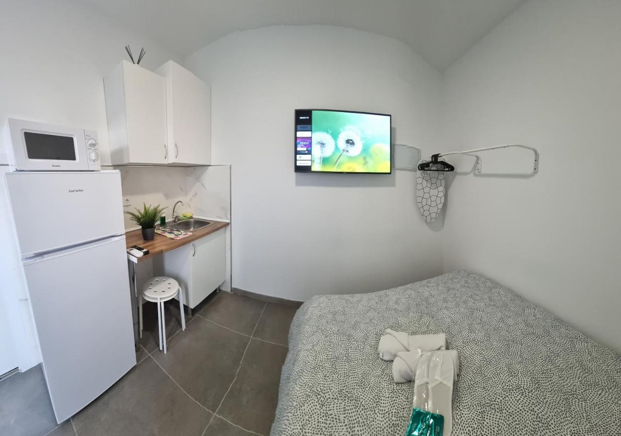 Mini Estudio Jacuzzi Doble Sevilla "Poligono Industrial" Zewnętrze zdjęcie